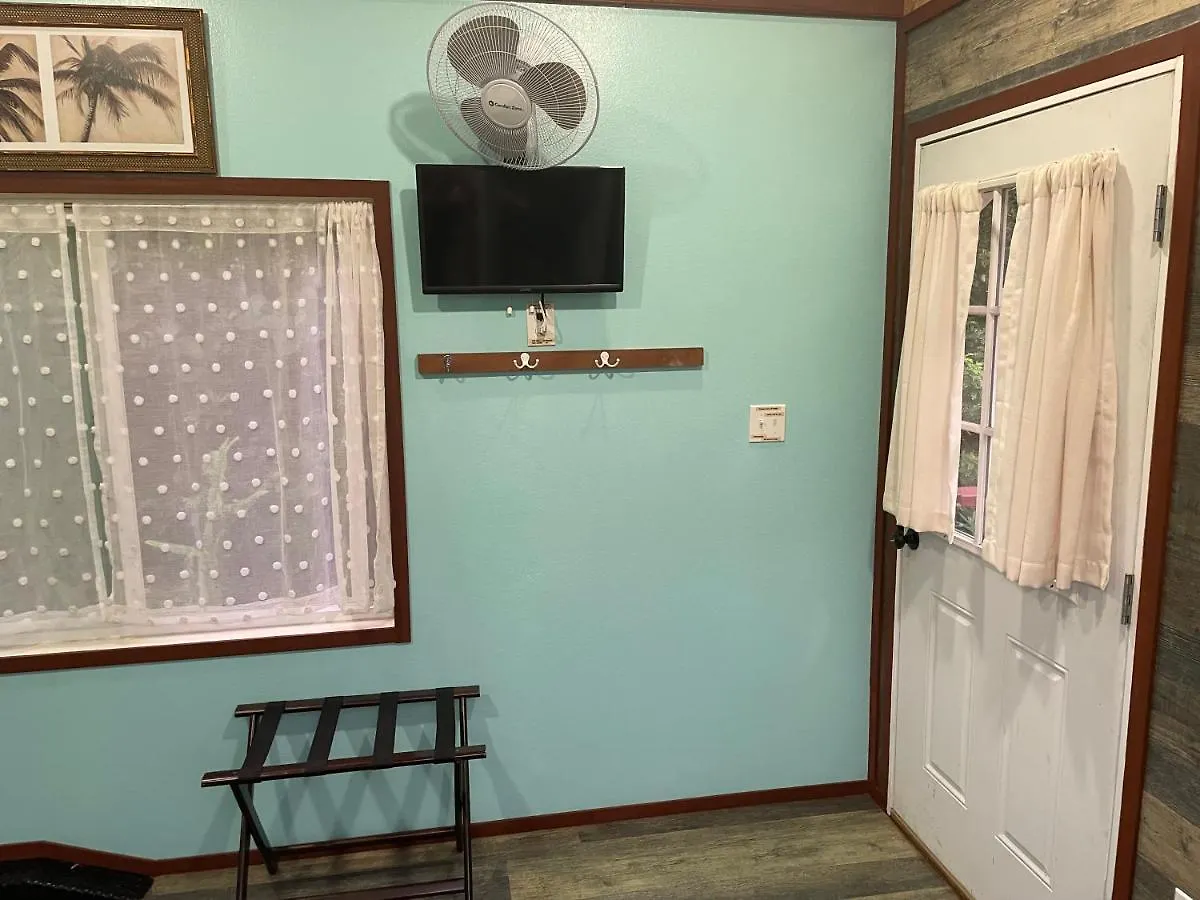 Country Cottage In Papa Bay